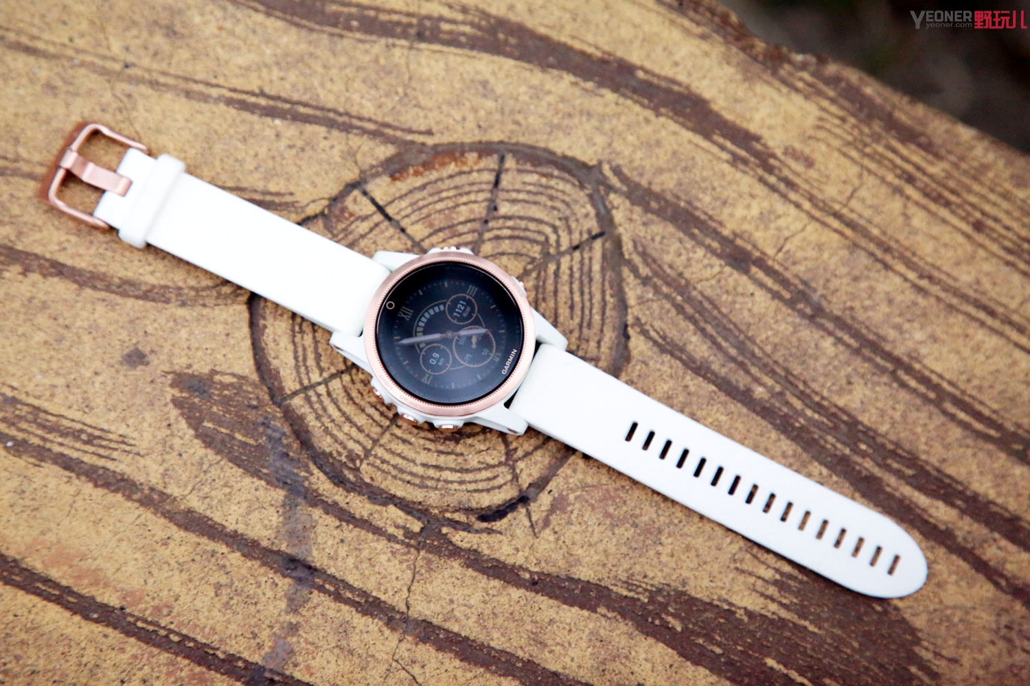 garmin的哪款手表更适合女生用,garmin手表哪款适合男生