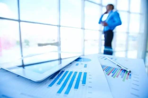 自辩逾期风波牵出债权转让难题，风控合规等亦有风险丨信和财富四大隐患已现