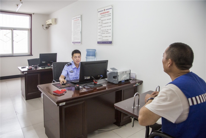 31张大图揭秘神木看守所民警的日常,不能带手机,15分钟巡视1圈