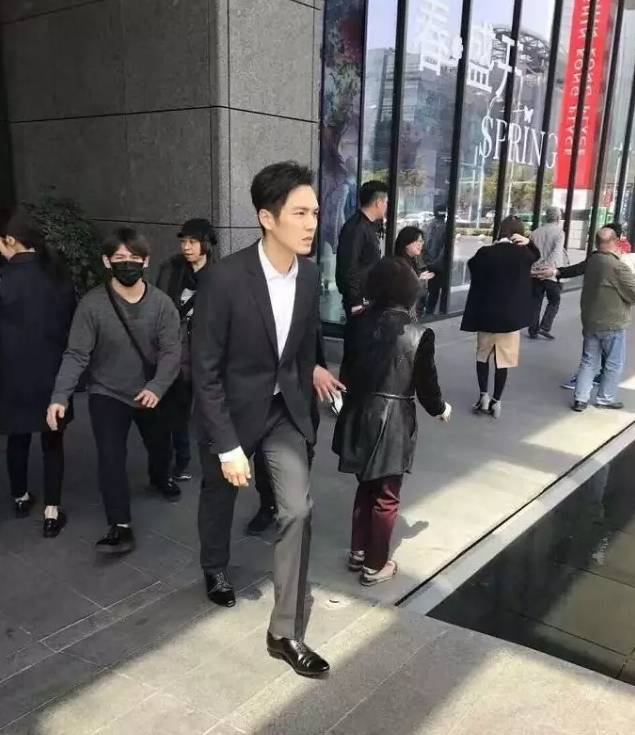 园区已经成为明星扎堆的地方！这里除了偶遇爱豆，还能当群演过戏瘾！