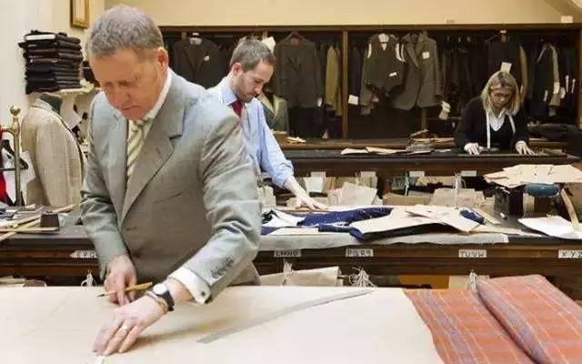 凡客起家是西装吗,凡客当年估值