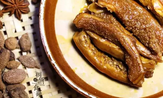 成都的热天头，买点卤菜回家kuò起，吹着空调慢慢吃！