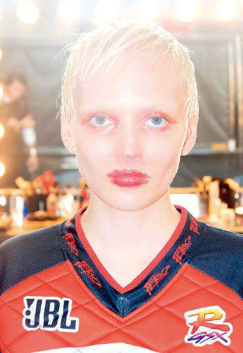 吻花唇妆,吻唇妆图片