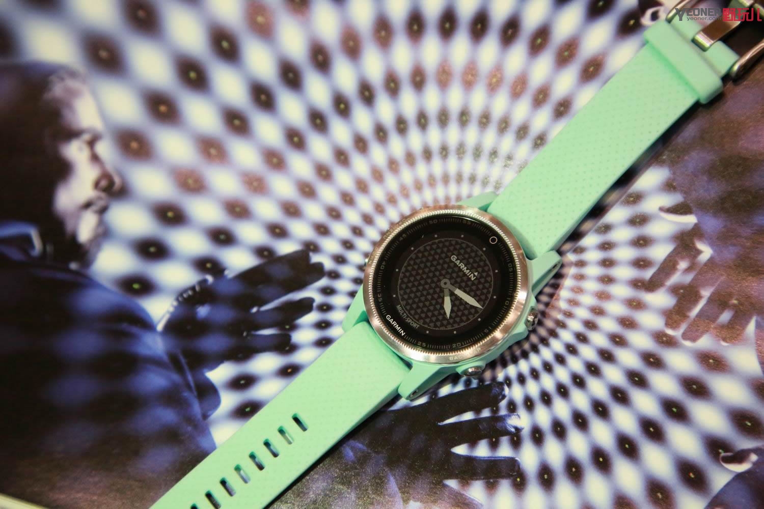 garmin的哪款手表更适合女生用,garmin手表哪款适合男生