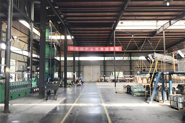 环境好了、蓝天多了……龙泉驿小区居民把锦旗送给了谁？