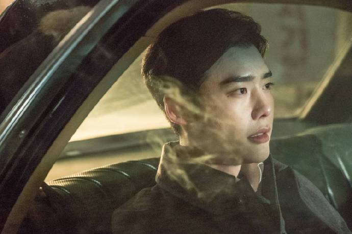 李钟硕超帅镜头合集,李钟硕拍电影露腹肌全过程