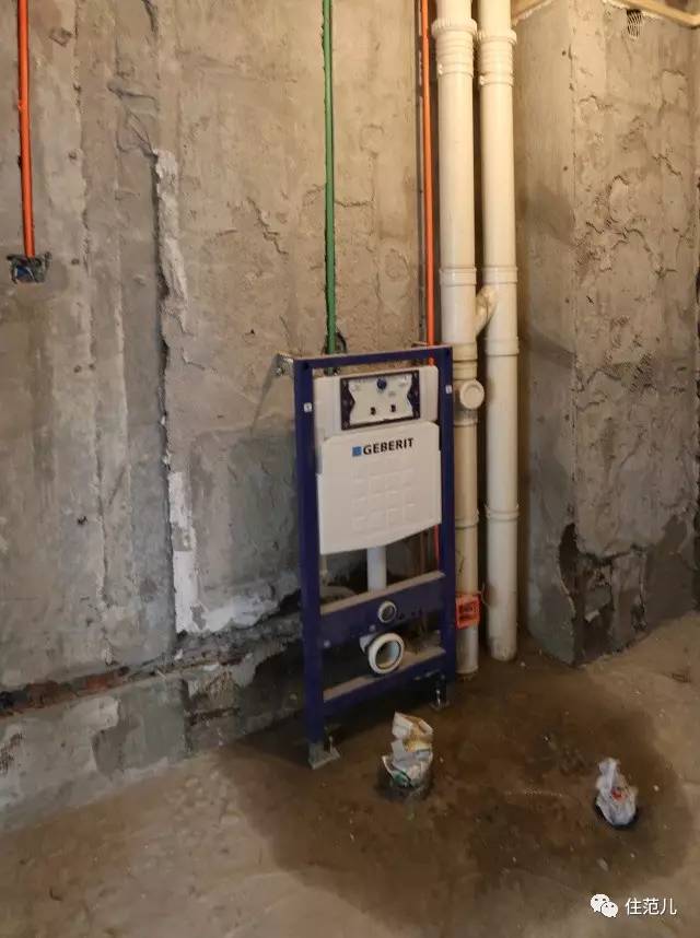 小户型厕所马桶移位,卫生间马桶移位做壁挂式马桶