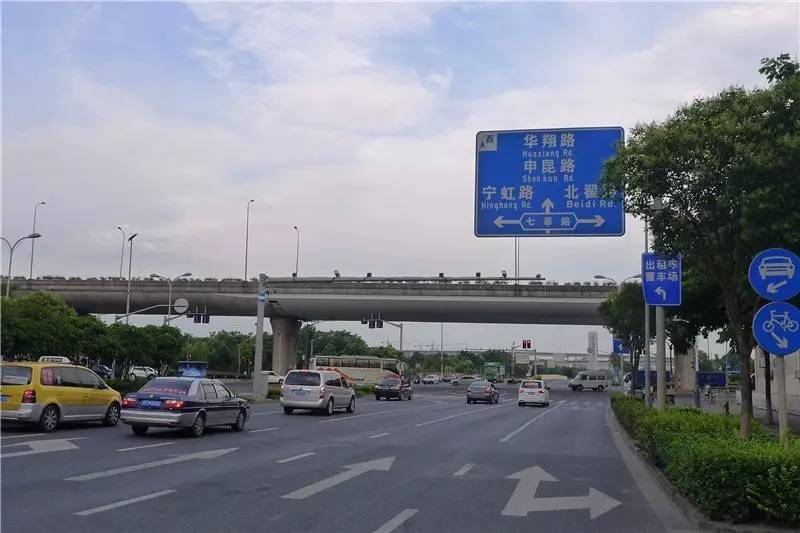 这条路越来越美,这条路18弯