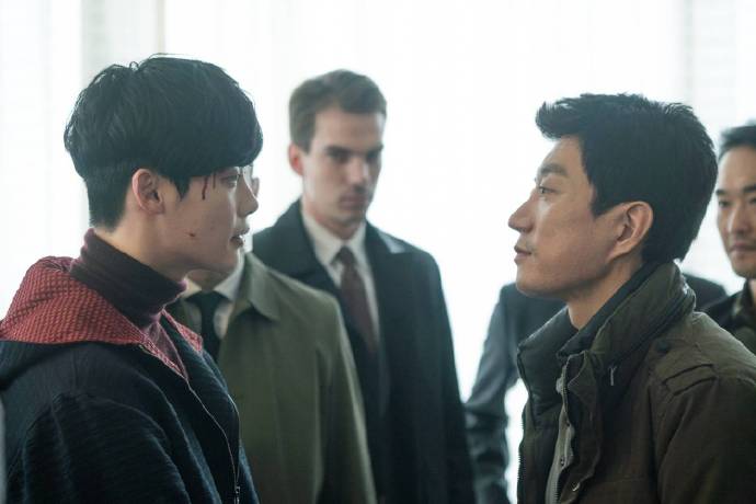 李钟硕超帅镜头合集,李钟硕拍电影露腹肌全过程