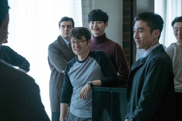 李钟硕超帅镜头合集,李钟硕拍电影露腹肌全过程