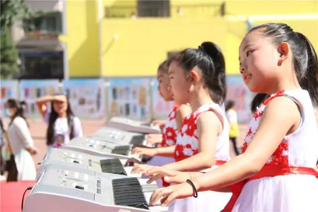 邀请函丨包头市科技少年宫万达校区分部秋季招生现已全面启动，公益试听课邀您畅游艺术的海洋！