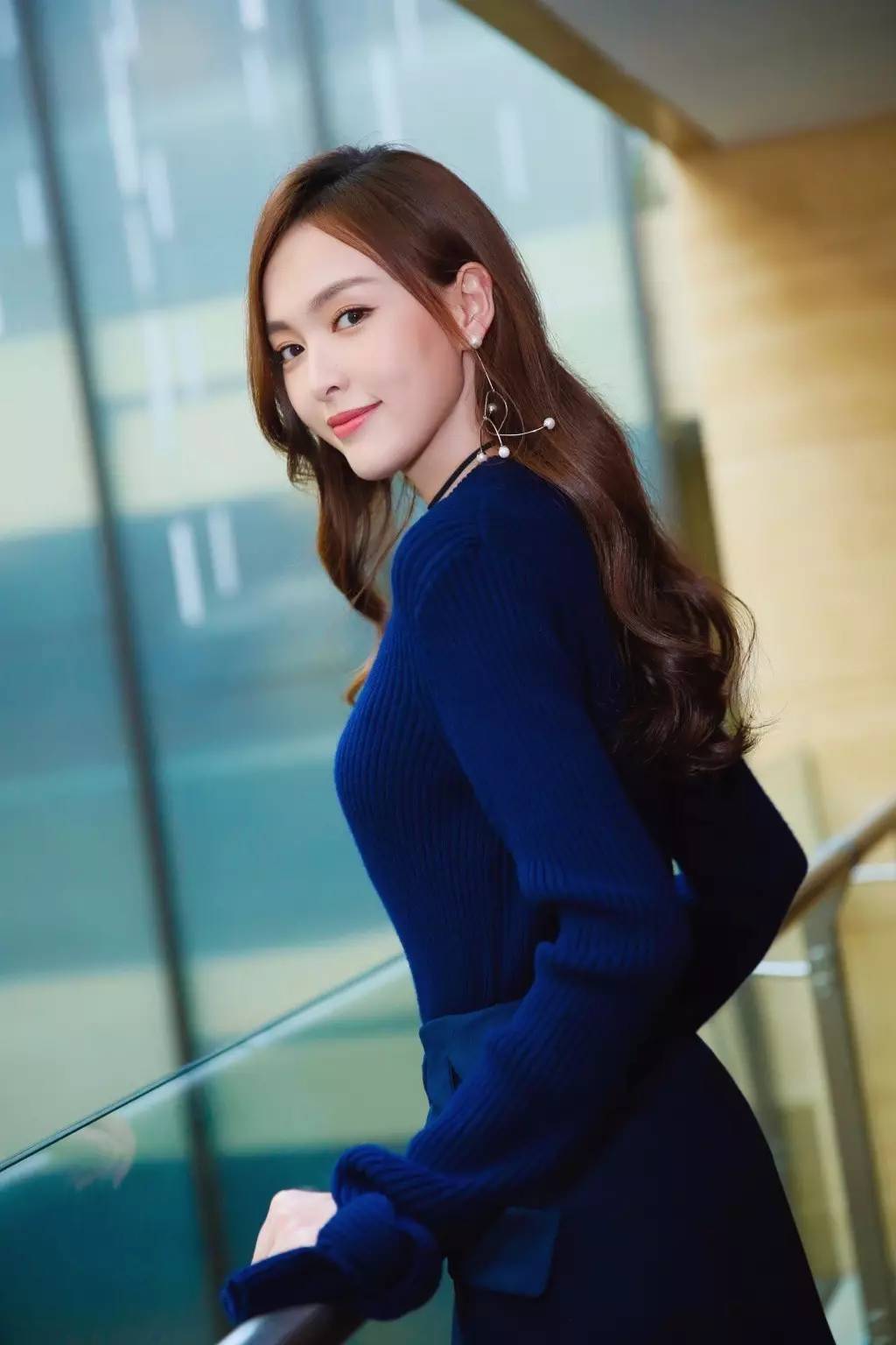 刘亦菲和吴昕谁更漂亮,刘亦菲吴昕短发