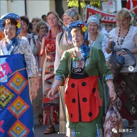 涓浗浼犵粺鎷煎竷鑹烘湳鏈嶈,鍥藉鎷煎竷鏈嶈