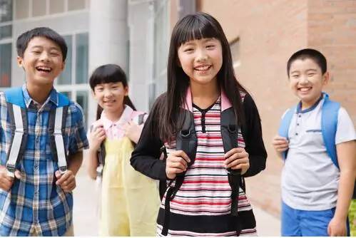 「周末推荐」这些童真问题,把父母问得羞羞哒