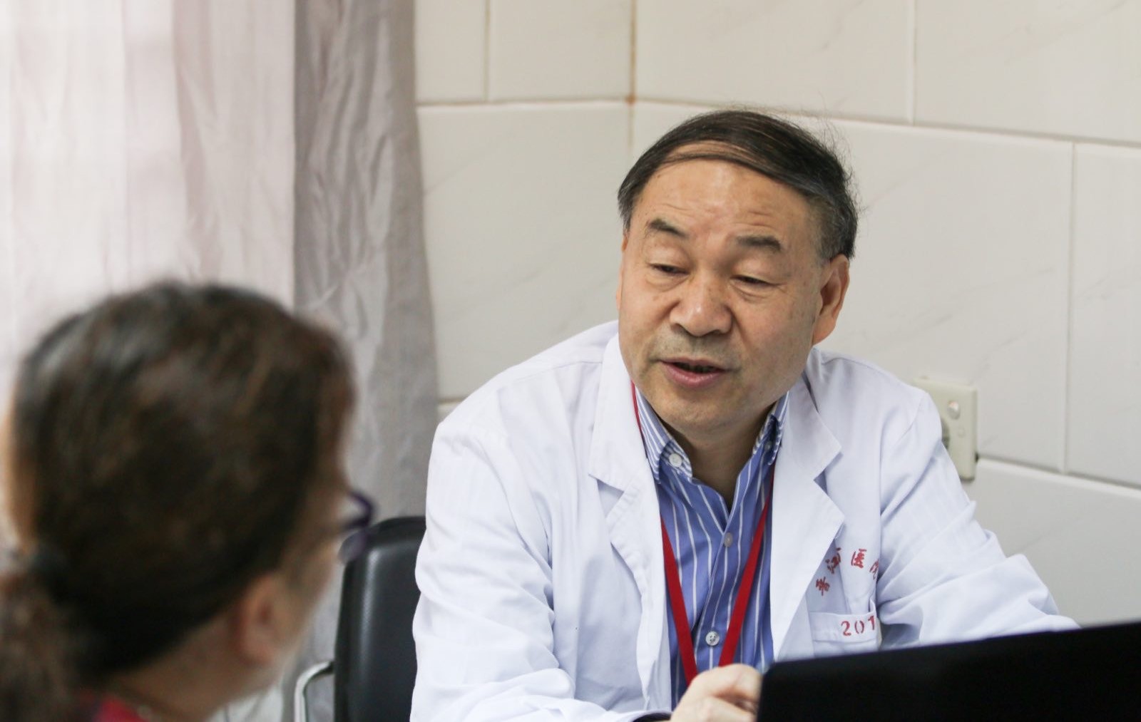 家在岁月变迁中的变化,家乡在不经意间变得越来越美