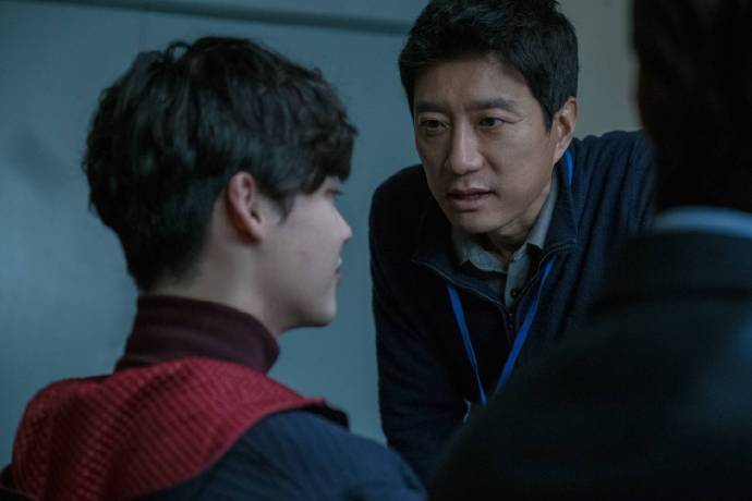 李钟硕超帅镜头合集,李钟硕拍电影露腹肌全过程