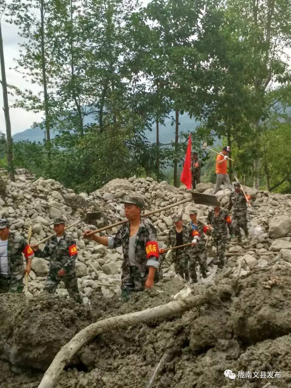 突如其来的冰雹让人措手不及,突如其来的地震告诉我们珍惜当下