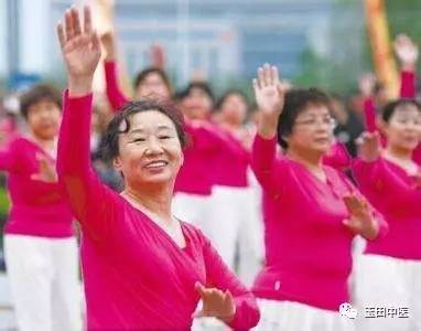 腰挂“BP机”，降糖真神奇！