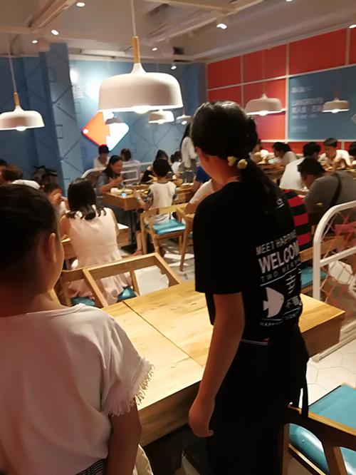 特色餐饮创始人访谈,王华80后餐饮创始人