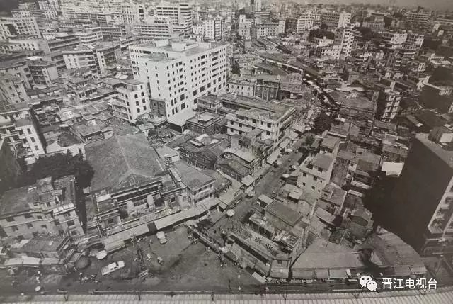 家在岁月变迁中的变化,家乡在不经意间变得越来越美