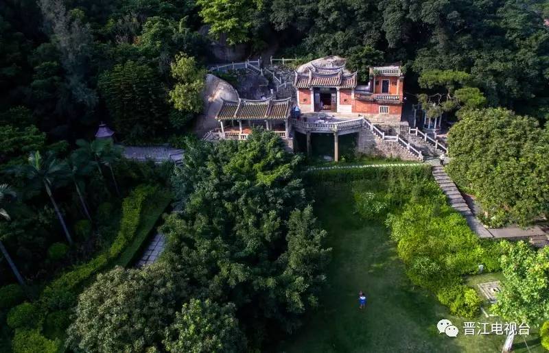 家在岁月变迁中的变化,家乡在不经意间变得越来越美