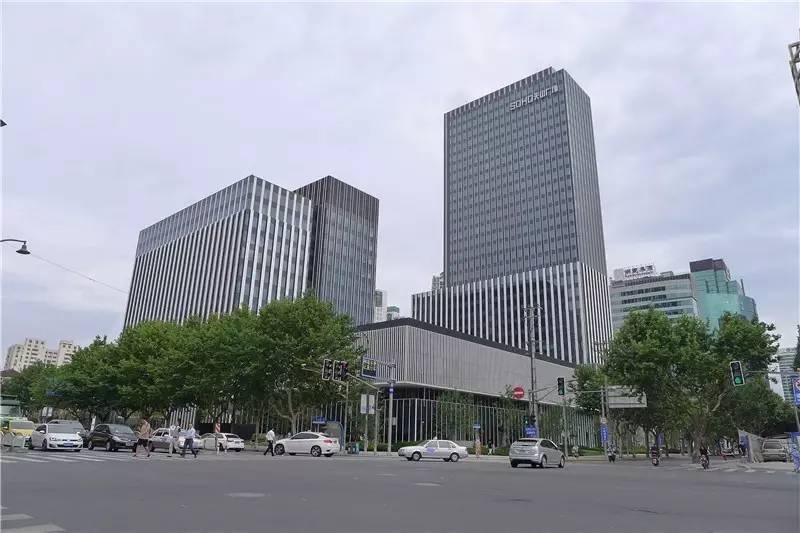 这条路越来越美,这条路18弯