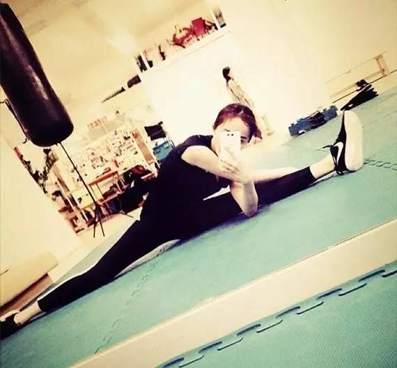 吴昕周冬雨的腿是怎么瘦的,宋茜瘦腿方法视频