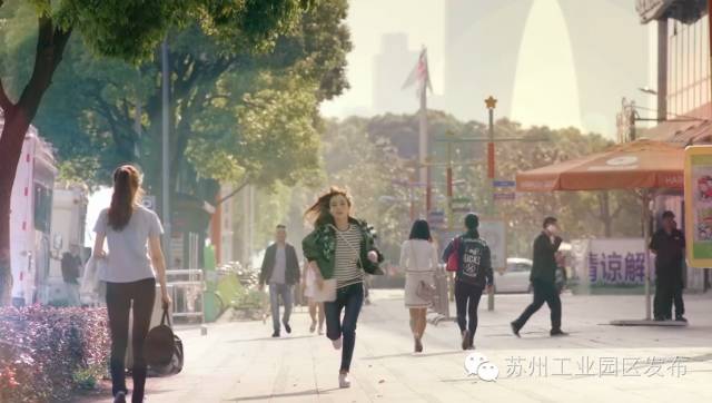 园区已经成为明星扎堆的地方！这里除了偶遇爱豆，还能当群演过戏瘾！