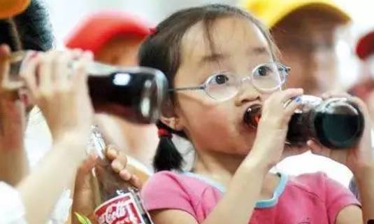 性早熟｜一位妈妈反省女儿性早熟的饮食！