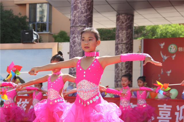 邀请函丨包头市科技少年宫万达校区分部秋季招生现已全面启动，公益试听课邀您畅游艺术的海洋！