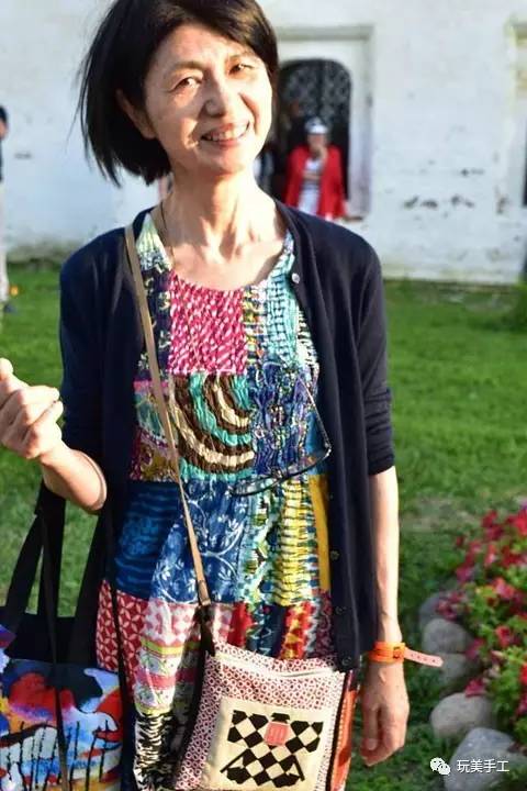 涓浗浼犵粺鎷煎竷鑹烘湳鏈嶈,鍥藉鎷煎竷鏈嶈