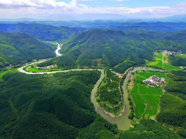 「文艺北湖」郴州（北湖）本土诗人“解”《到西河去》等作品入选《诗歌世界》