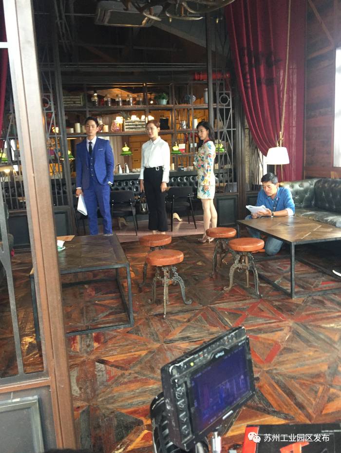 园区已经成为明星扎堆的地方！这里除了偶遇爱豆，还能当群演过戏瘾！