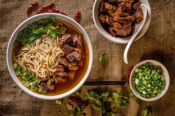 一个西瓜在日本要多少人民币,一个西瓜100块吃不起