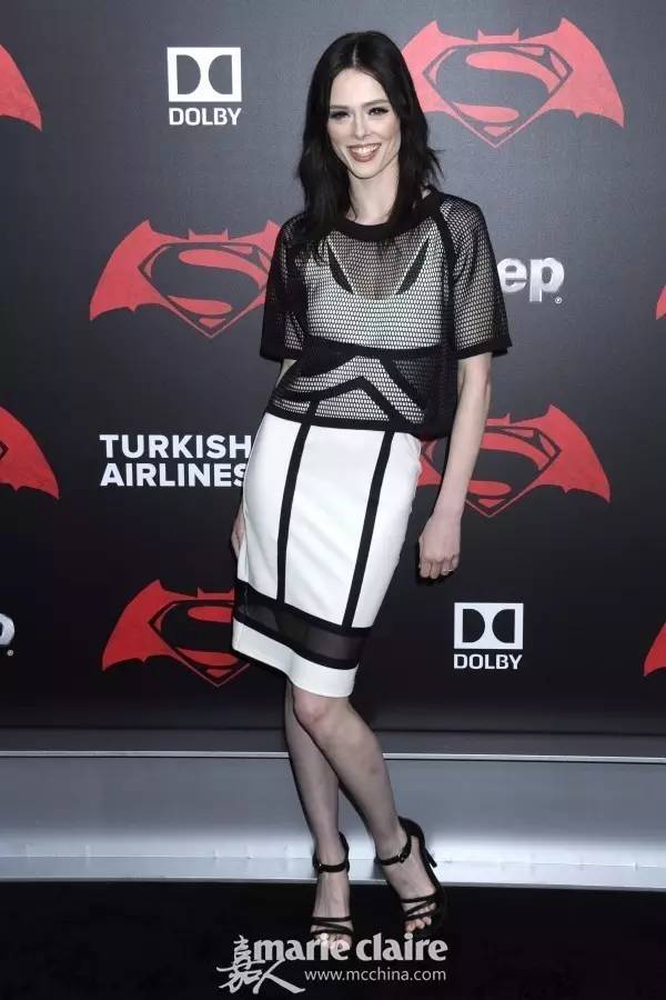 黑白条纹搭配墨绿色,黑白条纹搭配主题