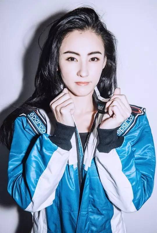 刘亦菲和吴昕谁更漂亮,刘亦菲吴昕短发