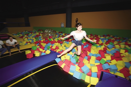 “重庆小姐”在际华园开启极限特训