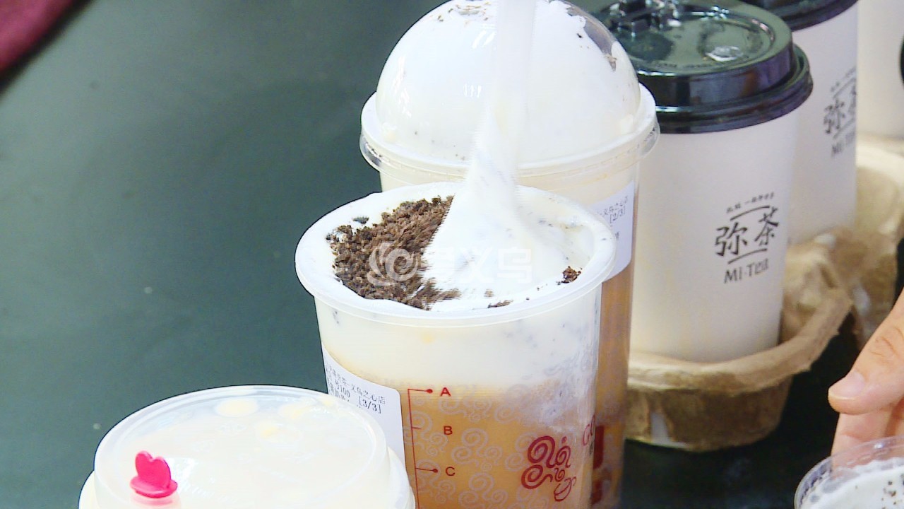 一杯奶茶等于30个鸡蛋,一杯奶茶等于一斤猪肉