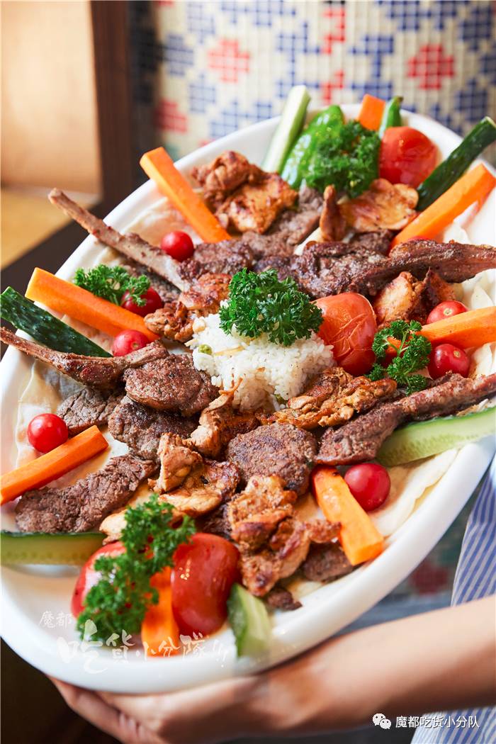 号称大使馆后厨，这块船型披萨在人广藏了7年