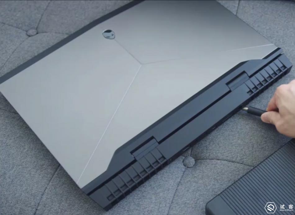 alienware17r4哪一年的,alienware17r3测评