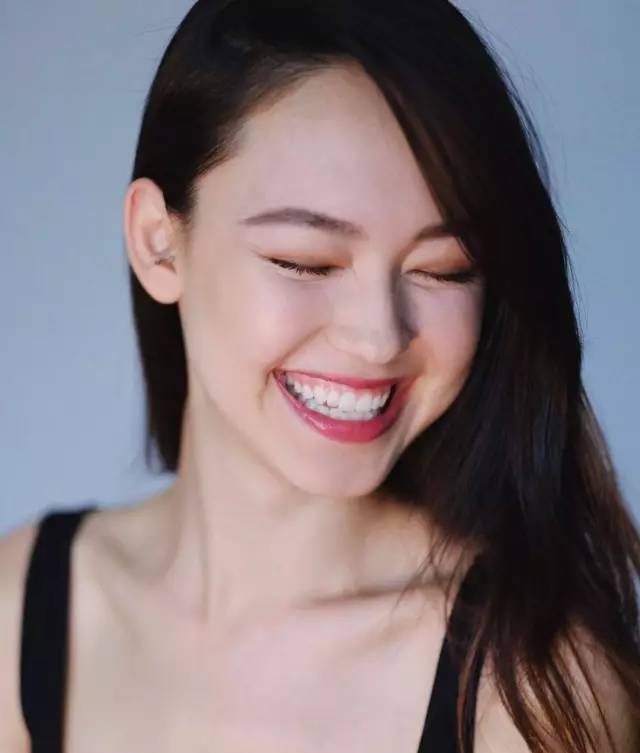 chanel超模健身,chanel八十年代模特