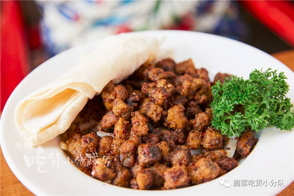 号称大使馆后厨，这块船型披萨在人广藏了7年