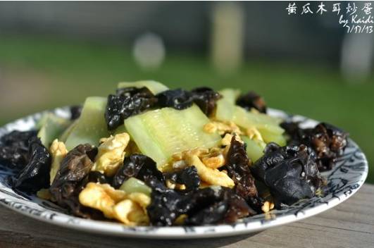 头油干枯分叉掉发用什么洗发水,精华液改善头发分叉干枯毛躁头油