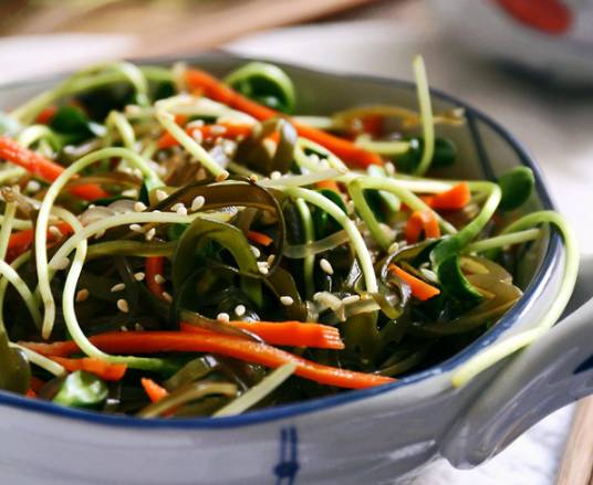 头油干枯分叉掉发用什么洗发水,精华液改善头发分叉干枯毛躁头油