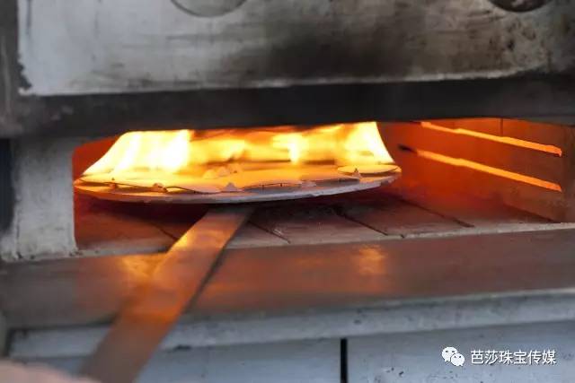 自带珠宝光泽还能百年不掉色的大明火珐琅，鬼知道它都经历了什么！｜小讲堂