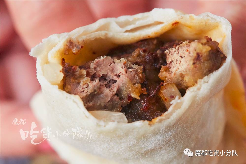 号称大使馆后厨，这块船型披萨在人广藏了7年