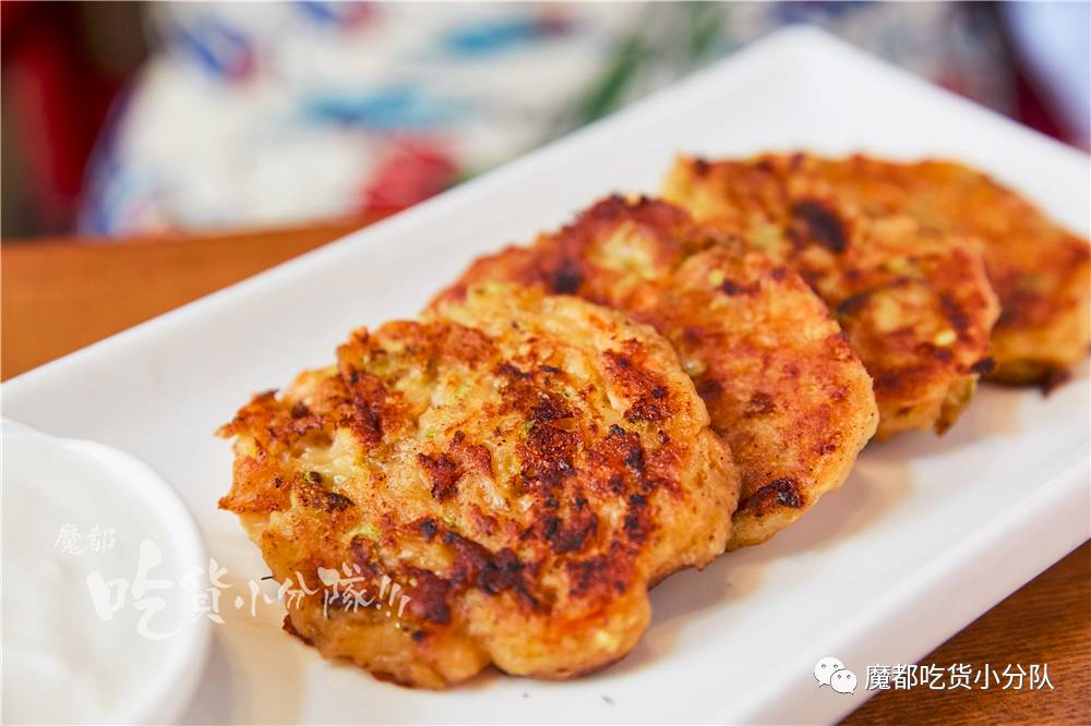 号称大使馆后厨，这块船型披萨在人广藏了7年