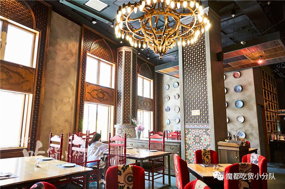 号称大使馆后厨，这块船型披萨在人广藏了7年