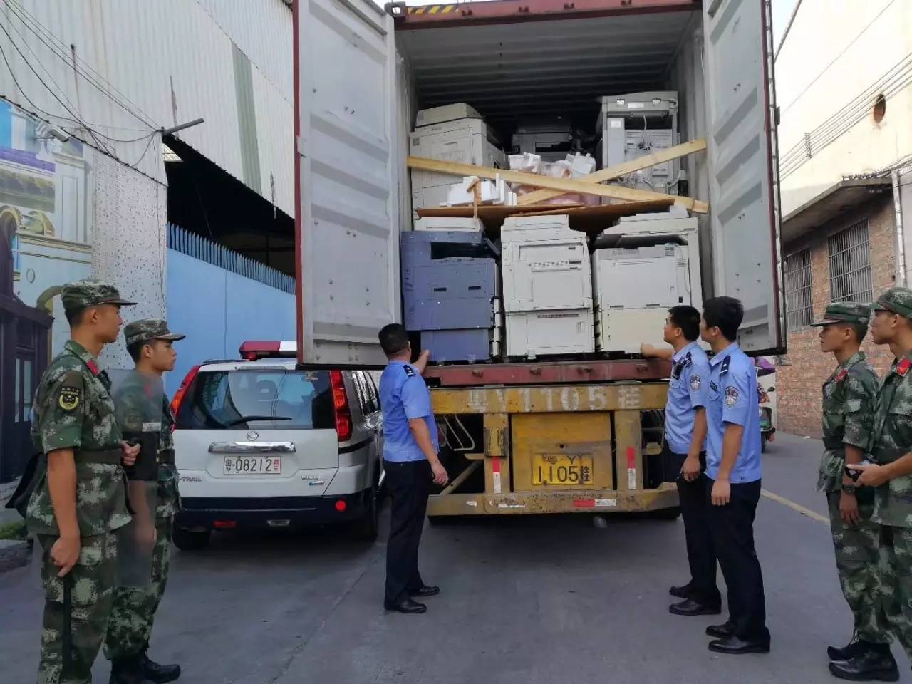 上海海关打掉走私团伙,打击二手走私复印机