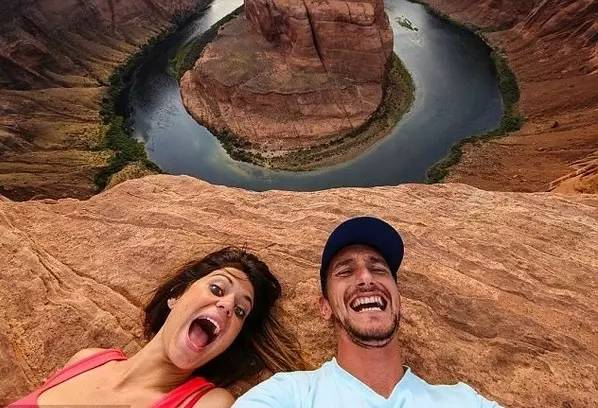 小编说户外｜南非夫妇两年半跨越6大洲，这个皮划艇装进公文包只需5分钟？